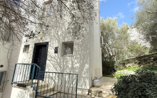 Gölköy’de Havuzlu Site İçinde Deniz Manzaralı Satılık 2+1 Villa